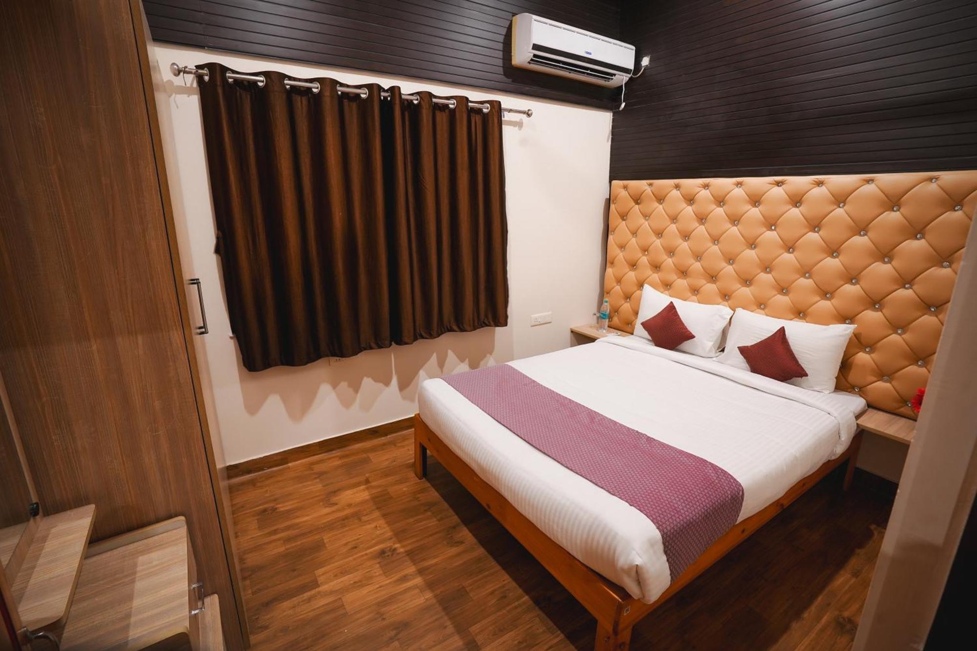 Auro Wellness Castle Hotel Pondicherry Bagian luar foto