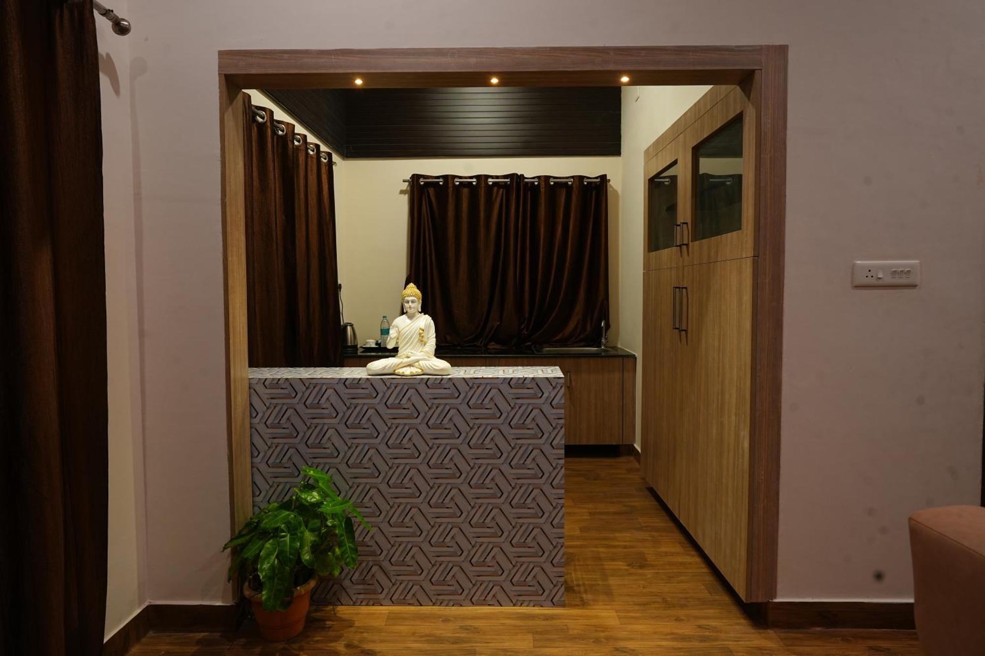 Auro Wellness Castle Hotel Pondicherry Bagian luar foto
